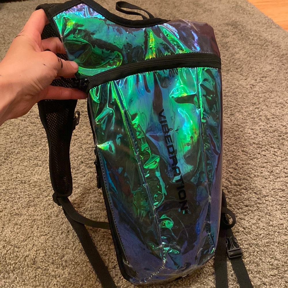 Vibedration water pack